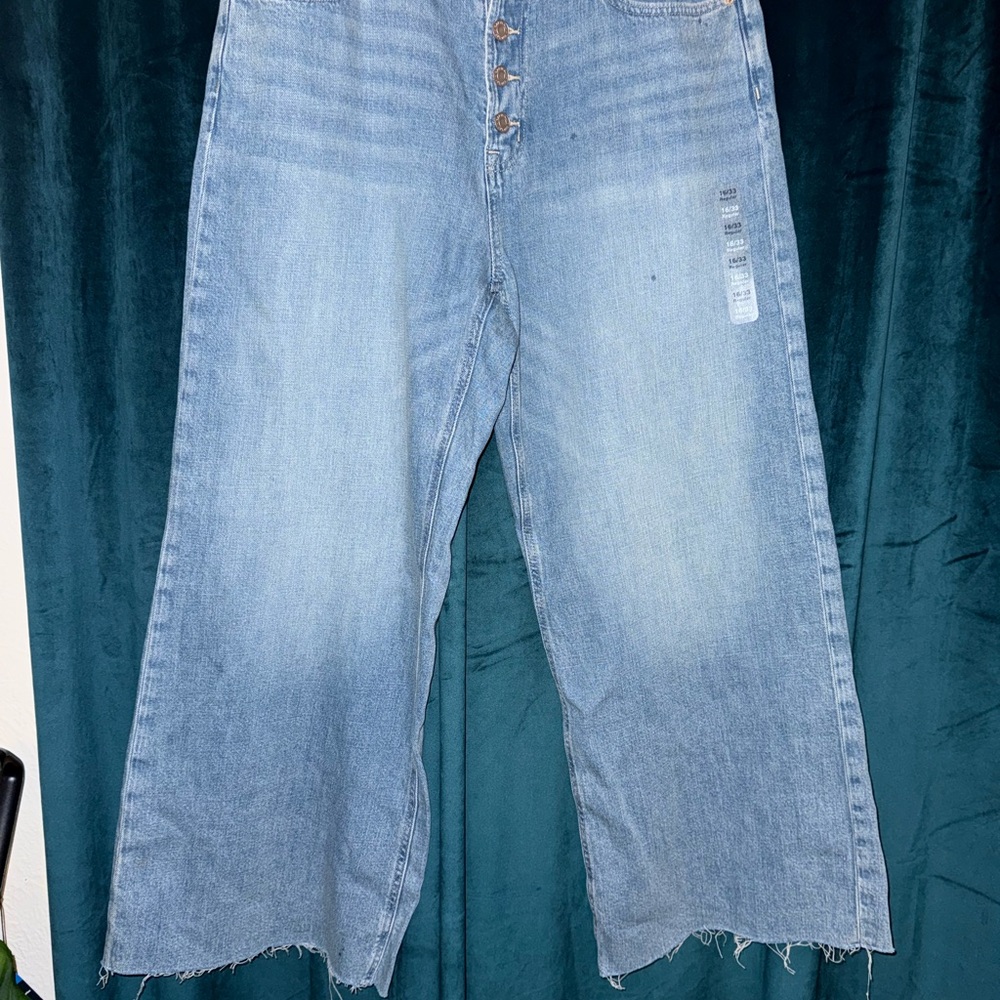 GAP Denim Wide-Leg Jeans in Light Blue